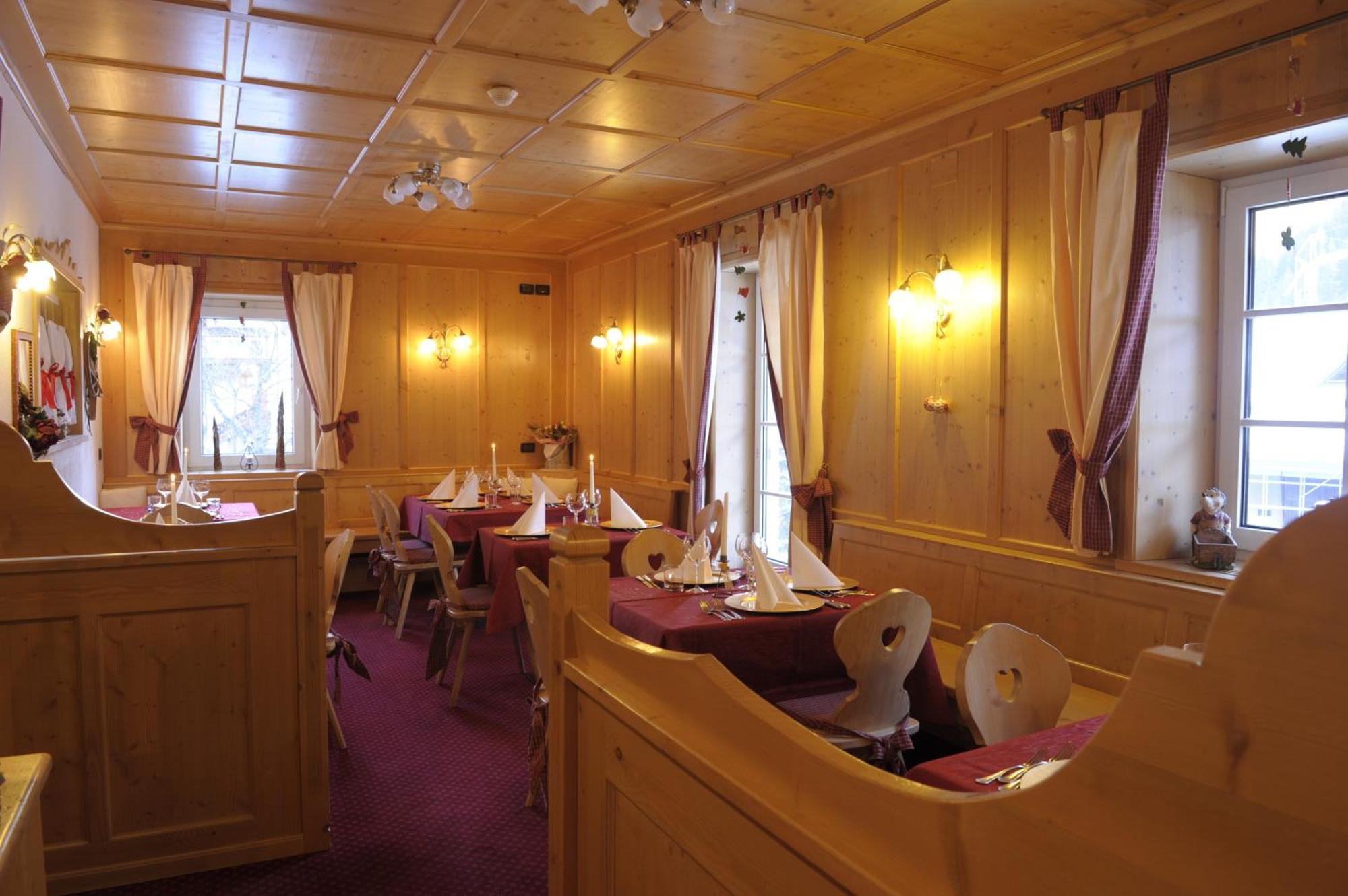 Alpstyle Hotel Albolina Wellness & Beauty Canazei Extérieur photo